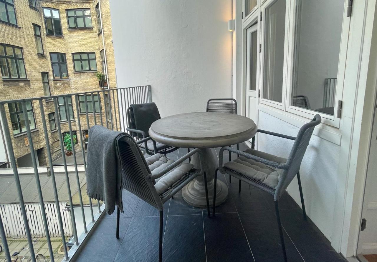 Beautiful 3 Bedroom Flat Next To The Marble Church Copenhague Exterior foto